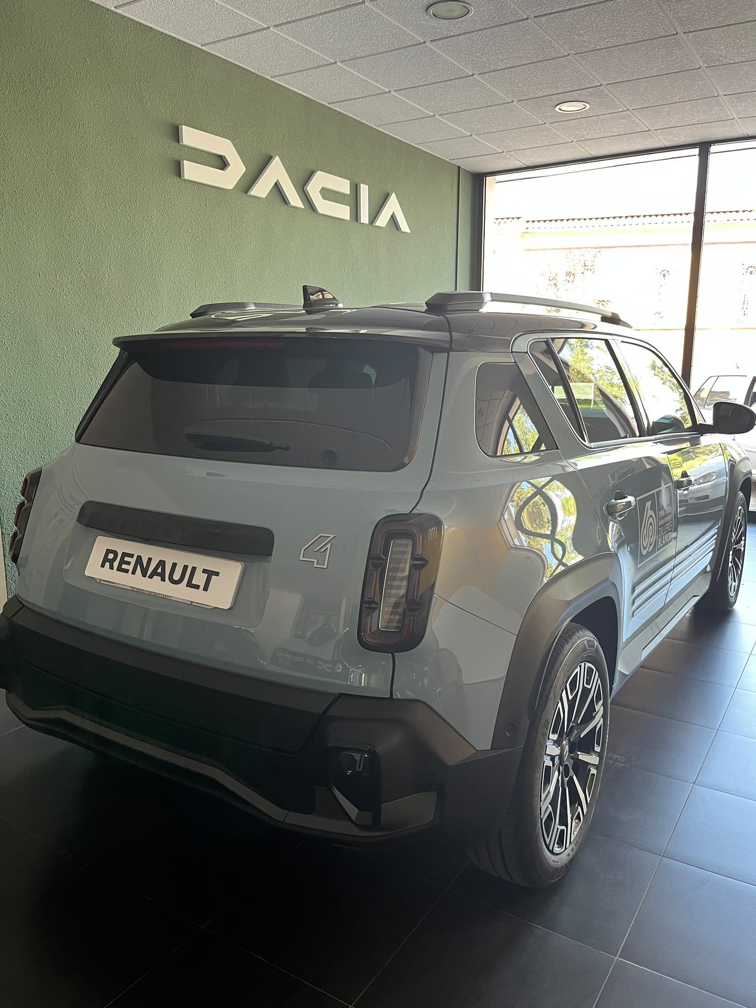 Renault 4 E-TECH Eléctrico foto 8